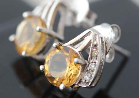 CITRINE - 0,93ct SOLITAIRE SET IN STERLING SILVER 925 STUD EARRINGS