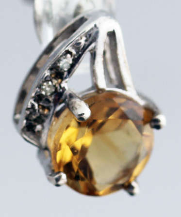 CITRINE - 0,93ct SOLITAIRE SET IN STERLING SILVER 925 STUD EARRINGS