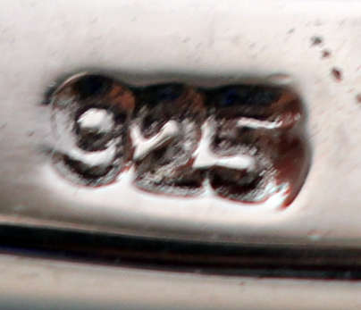 REAL AMETHYST AND BLUE SAPPHIRE STERLING SILVER RING. STUNNING COLOUR COMBINATION. 925