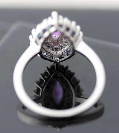 REAL AMETHYST AND BLUE SAPPHIRE STERLING SILVER RING. STUNNING COLOUR COMBINATION. 925