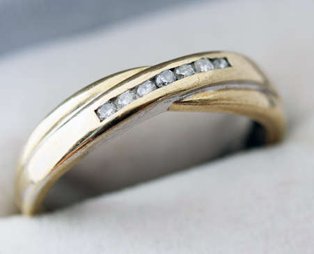 TIMELESS DIAMOND TWIST DESIGN 9CT YELLOW GOLD RING *JEWELLER CERTIF R5460* ENGLISH SHEFFIELD ASSAY