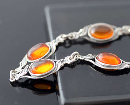 HONEY-HUED BALTIC AMBER STERLING SILVER BRACELET. 925. VINTAGE PIECE