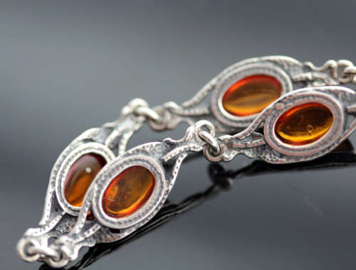 HONEY-HUED BALTIC AMBER STERLING SILVER BRACELET. 925. VINTAGE PIECE