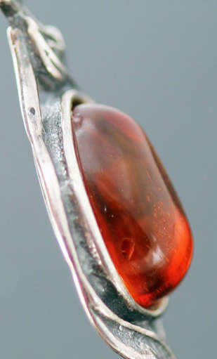 HONEY-HUED BALTIC AMBER STERLING SILVER BRACELET. 925. VINTAGE PIECE