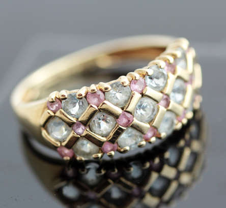 BEAUTIFUL LATTICE DESIGN PINK SAPPHIRE AND AQUAMARINE 9CT YELLOW GOLD RING. 375. BIRMINGHAM ASSAY!