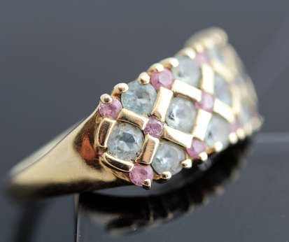 BEAUTIFUL LATTICE DESIGN PINK SAPPHIRE AND AQUAMARINE 9CT YELLOW GOLD RING. 375. BIRMINGHAM ASSAY!