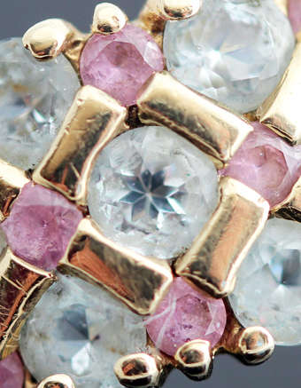 BEAUTIFUL LATTICE DESIGN PINK SAPPHIRE AND AQUAMARINE 9CT YELLOW GOLD RING. 375. BIRMINGHAM ASSAY!