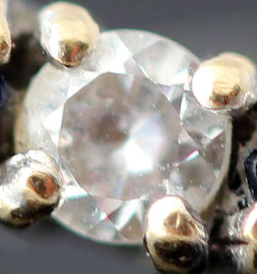 VINTAGE SAPPHIRE HALF ETERNITY 9CT YELLOW RING. BEAUTIFUL STRONG COLOURS! EXCELLENT STACKING RING.