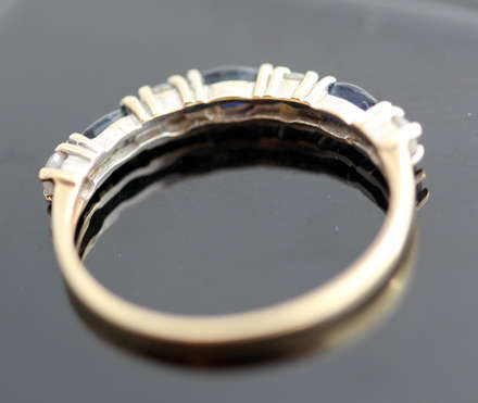 VINTAGE SAPPHIRE HALF ETERNITY 9CT YELLOW RING. BEAUTIFUL STRONG COLOURS! EXCELLENT STACKING RING.