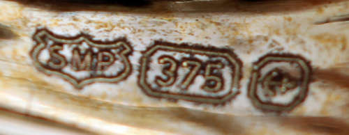 VINTAGE CROSSOVER 9CT YELLOW AND WHITE GOLD RING DIAMOND ACCENTS. *JEWELLER EVALUATION R4'360*