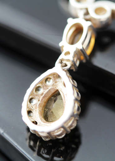 SHOWY CITRINE GEMSTONES WITH CRYSTAL TOUCHES AND STERLING SILVER T-DROP NECKLACE. 925 10,40 grams