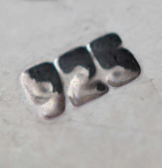 FUNKY VINTAGE STERLING SILVER HEART DESIGN BRACELET WITH TOGGLE CLOSURE. 925