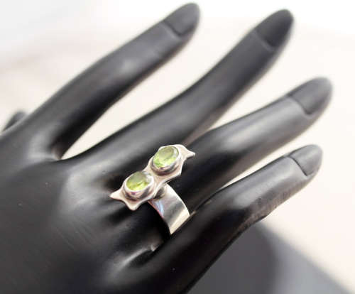 AVANT GARDE HANDCRAFTED PERIDOT RING IN MEXICAN STERLING SILVER. CREATIVE ORGANIC DESIGN. HEAVY!