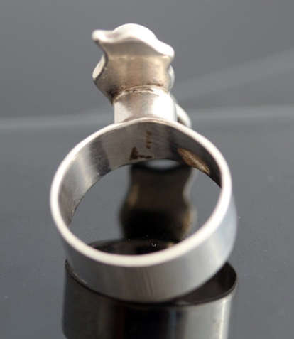 AVANT GARDE HANDCRAFTED PERIDOT RING IN MEXICAN STERLING SILVER. CREATIVE ORGANIC DESIGN. HEAVY!