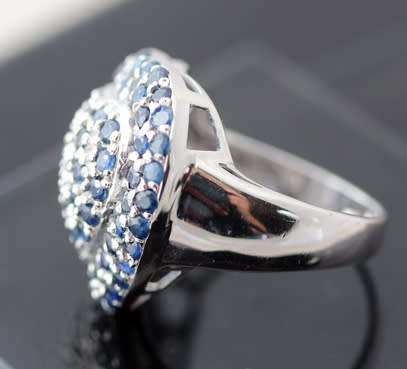 SHOWSTOPPING LARGE HEART SHAPED BLUE SAPPHIRE STERLING SILVER RING. BIG, BOLD & BEAUTIFUL 73 STONES!