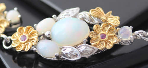 STUNNING HEAVY FLORAL DESIGN FIRE OPAL AND RUBY STERLING SILVER PENDANT AND CHAIN. SOLID 925