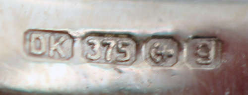 UNUSUAL ANDALUSITE AND DIAMOND 9CT YELLOW GOLD CLUSTER RING BIRMINGHAM ASSAY. CERT AUTHENTICITY incl