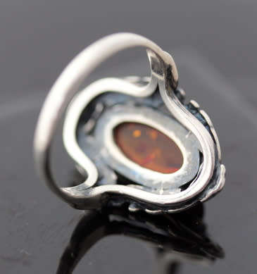 VINTAGE SCROLL DESIGN BALTIC AMBER AND STERLING SILVER RING. 925. AUTHENTIC AMBER FROM POLAND.