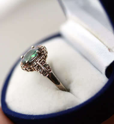 UNUSUAL MYSTIC TOPAZ AND DIAMOND STERLING SILVER RING. 925. LIMITED EDITION HALLMARK