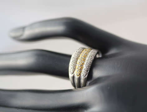 UNUSUAL 9CT WHITE & YELLOW GOLD PAVE 0,45ct DIAMOND RING *JEWELLER CERTIFICATE R16'000* LONDON ASSAY