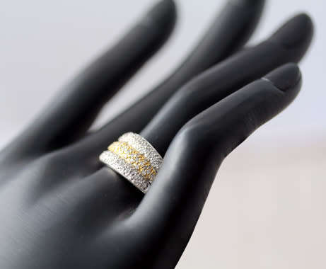 UNUSUAL 9CT WHITE & YELLOW GOLD PAVE 0,45ct DIAMOND RING *JEWELLER CERTIFICATE R16'000* LONDON ASSAY
