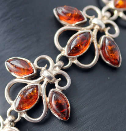 VINTAGE BIG AND BOLD BALTIC AMBER STERLING SILVER BRACELET. 925, GORGEOUS GLOWING AMBER!