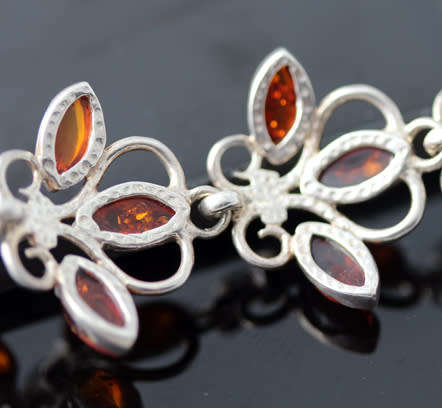 VINTAGE BIG AND BOLD BALTIC AMBER STERLING SILVER BRACELET. 925, GORGEOUS GLOWING AMBER!