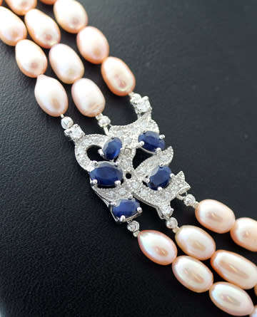 SUMPTUOUS TRIPLE STRAND NATURAL PINK PEARL NECKLACE.  REAL BLUE SAPPHIRE GEMSTONES STERLING SILVER