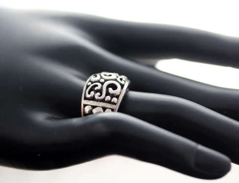 UNUSUAL VINTAGE STERLING SILVER OPENWORK CIGAR BAND RING. 925