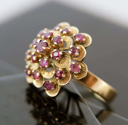 LARGE VINTAGE REAL SPINEL GEMSTONE FLORAL DESIGN 14CT YELLOW GOLD RING. 585