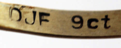 VINTAGE 1969 BOHEMIAN GARNET CLUSTER 9CT YELLOW GOLD RING. 375. WELL HALLMARKED. RICH COLOUR!