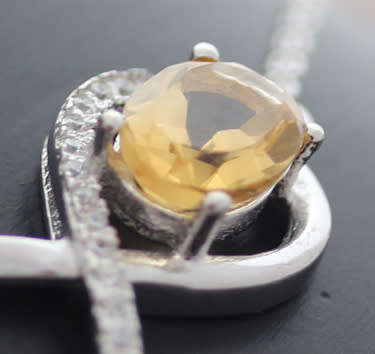 DELICATE CITRINE AND CUBIC ZIRCONIA STERLING SILVER BRACELET. 925.