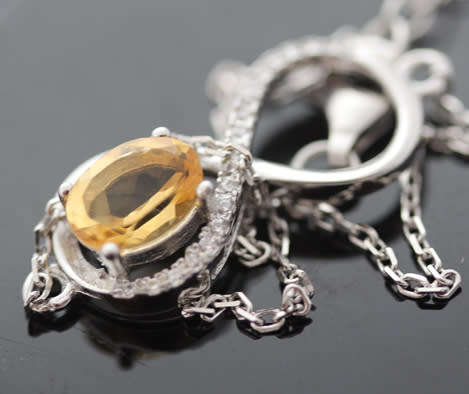 DELICATE CITRINE AND CUBIC ZIRCONIA STERLING SILVER BRACELET. 925.