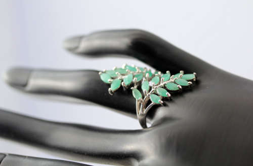 UNUSUAL ORGANIC EMERALD STERLING SILVER LEAF RING. CROSSOVER DESIGN, LONG UP THE FINGER!