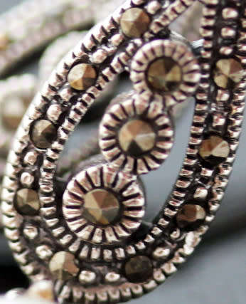 ELEGANT, CLASSIC FRESHWATER PEARL AND MARCASITE STERLING SILVER DROP AND DANGLE EARRINGS. 925