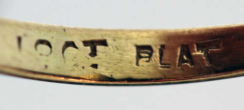 VINTAGE DIAMOND AND SAPPHIRE 18CT YELLOW GOLD AND PLATINUM RING. *JEWELLER VALUATION R10'000*