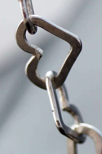 VINTAGE 'MILOR' ITALIAN STERLING SILVER INTERLINKED OPENWORK HEART NECKLACE. 925