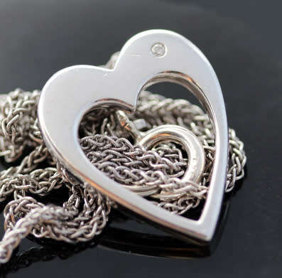 HEAVY 'VERSIL' ITALIAN STERLING SILVER OPENWORK HEART NECKLACE. CRYSTAL DETAIL. 925 VINTAGE PIECE