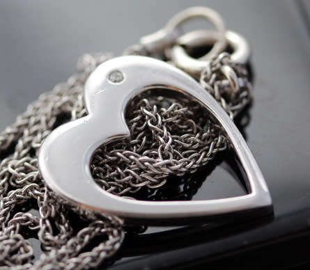 HEAVY 'VERSIL' ITALIAN STERLING SILVER OPENWORK HEART NECKLACE. CRYSTAL DETAIL. 925 VINTAGE PIECE