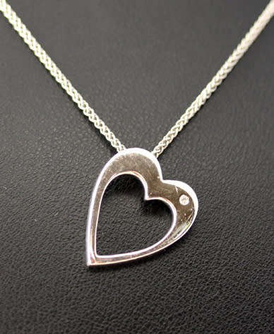 HEAVY 'VERSIL' ITALIAN STERLING SILVER OPENWORK HEART NECKLACE. CRYSTAL DETAIL. 925 VINTAGE PIECE