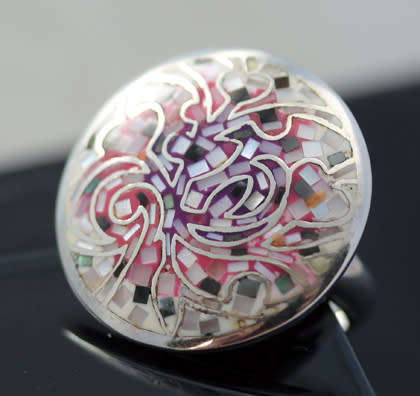 STRIKING HANDCRAFTED REAL MOTHER OF PEARL MOSAIC STERLING SILVER RING. 925. HEAVY!