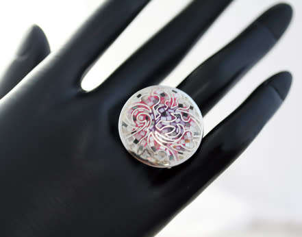 STRIKING HANDCRAFTED REAL MOTHER OF PEARL MOSAIC STERLING SILVER RING. 925. HEAVY!