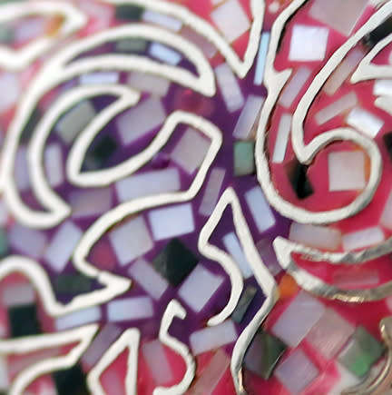 STRIKING HANDCRAFTED REAL MOTHER OF PEARL MOSAIC STERLING SILVER RING. 925. HEAVY!