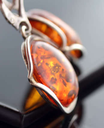 LARGE HANDCRAFTED BALTIC AMBER STERLING SILVER DROP AND DANGLE EARRINGS AMBER FROM POLAND. 49 mm!