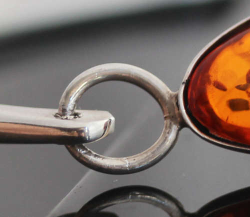 VINTAGE SOLID STERLING SILVER BALTIC AMBER BRACELET. 925