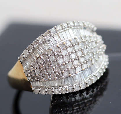 GORGEOUS DIAMOND CLUSTER 9CT YELLOW GOLD RING 1,75CT DIAMONDS! * JEWELLER'S EVALUATION R 56'000.00*
