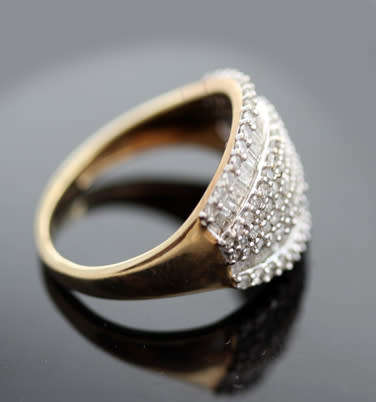GORGEOUS DIAMOND CLUSTER 9CT YELLOW GOLD RING 1,75CT DIAMONDS! * JEWELLER'S EVALUATION R 56'000.00*