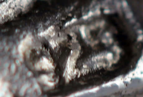 GLAMOROUS NATURAL EMERALD CLUSTER STERLING SILVER RING. 925. LARGE, BOLD! A HEAVY 12,35 grams