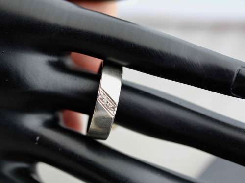 MAN'S 9ct WHITE GOLD DIAMOND WEDDING BAND. VINTAGE BIRMINGHAM ENGLAND ASSAY