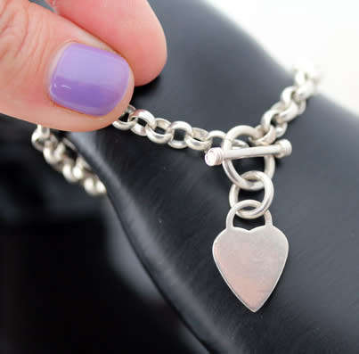 COLLECTABLE VINTAGE STERLING SILVER CABLE CHAIN HEART TAG BRACELET WITH TOGGLE CLOSE